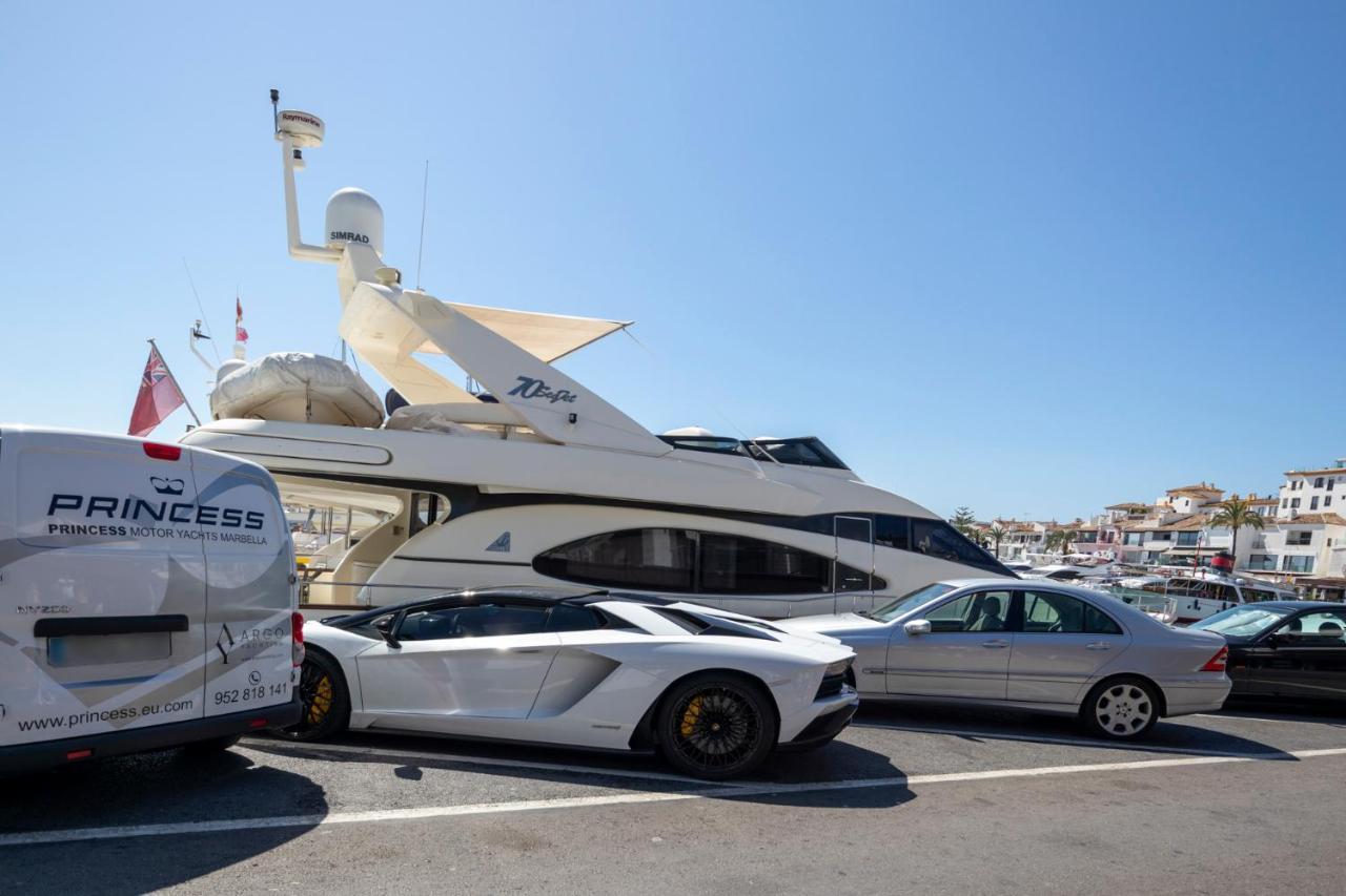 Ferienwohnung Luxurious Frontline Penthouse In Puerto Banus Marbella Exterior foto