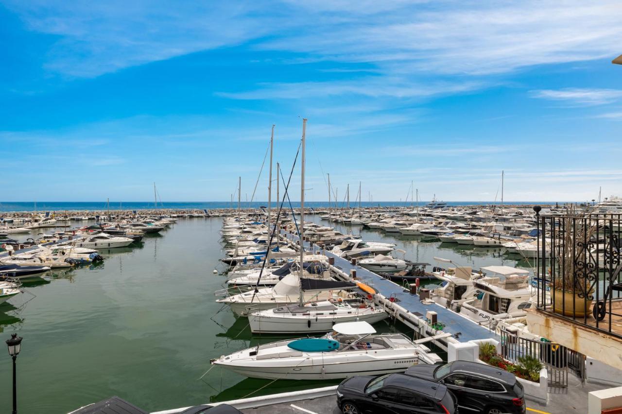 Ferienwohnung Luxurious Frontline Penthouse In Puerto Banus Marbella Exterior foto